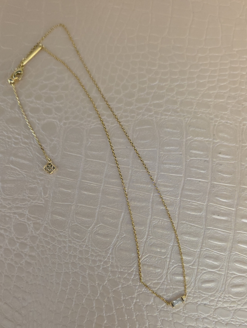 Kendra Scott Delicate Gold Bar Pendant Necklace